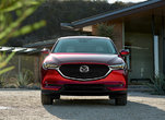 Un CX-9 rouge Un CX-9 rouge