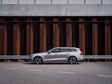 7 Innovative Technologies in the 2024 Volvo V60 That Make Driving Easier and Safer