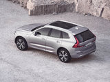 Three reasons to buy a 2022 Volvo XC60 instead of a 2022 Porsche Macan