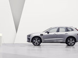 2022 Volvo XC60 Recharge vs. 2022 Audi Q5 TSFI e: Next-Generation Technology Pulls Ahead