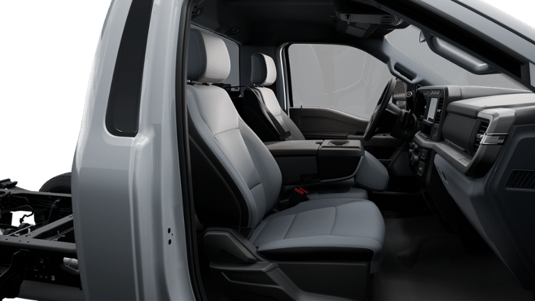 2024 Ford Super Duty F-600 DRW in Surrey, British Columbia - 6 - w1920h1200px