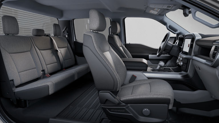 Ford F-150 LIGHTNING XLT 2025 à Rivière-du-Loup, Québec - 6 - w1920h1200px