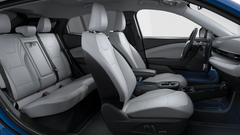 2026 Ford MUSTANG MACH-E PREMIUM in Rivière-du-Loup, Quebec - 6 - w1920h1200px