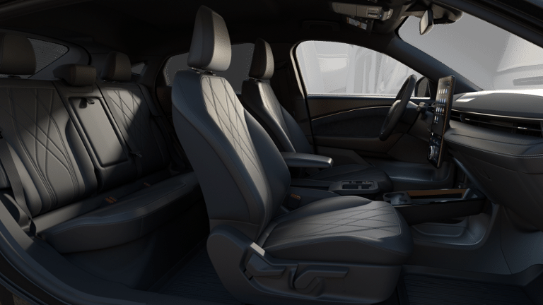 Ford Mustang Mach-E Select 2025 à Amos, Québec - 6 - w1920h1200px