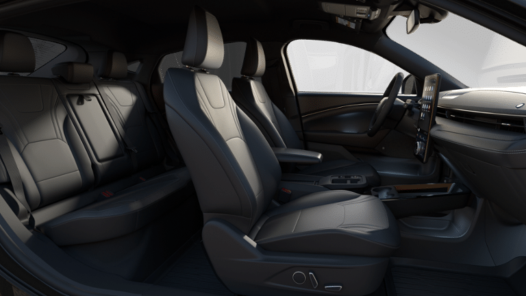 Ford Mustang Mach-E Premium 2025 à Amos, Québec - 6 - w1920h1200px