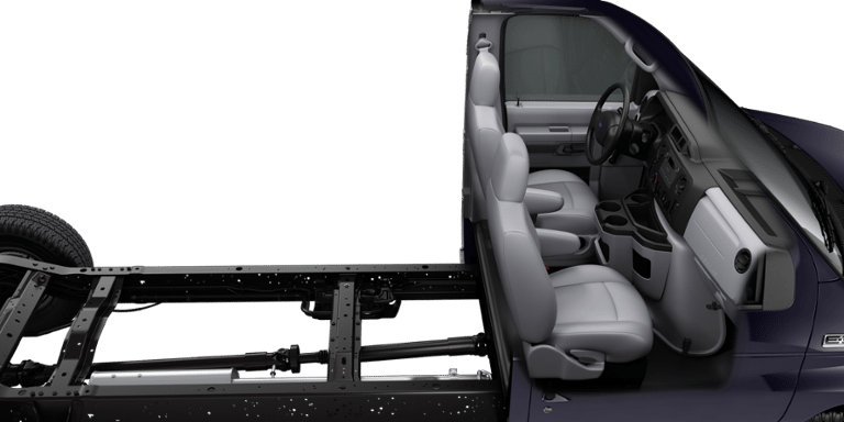 2027 Ford E-Series Cutaway in Matane, Quebec - 6 - w1920h1200px