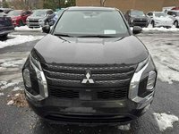 2023 Mitsubishi Outlander NOIR S-AWC Toit Pano Cuir Bancs Chauffants Boss-1