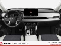 2026 Mitsubishi OUTLANDER LE-5