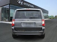 2016 Chrysler Town & Country S-4