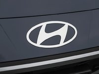 2026 Hyundai Elantra Hybrid Luxury Two-Tone Interior-6