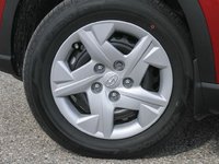 2025 Hyundai VENUE Essential Two-tone-7