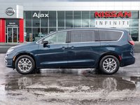 2023 Chrysler Pacifica Touring-L-2
