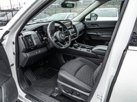 2024 Nissan Pathfinder SV-6