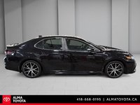 2022 Toyota Camry SE HYBRID-3