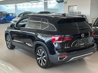 Volkswagen Taos Highline 2023-4