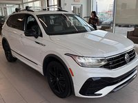 2022 Volkswagen Tiguan Comfortline R-Line Black Edition-1