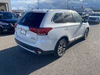 Mitsubishi Outlander ES PREMIUM 2016-3