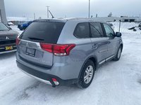 2024 Mitsubishi Outlander SE-3