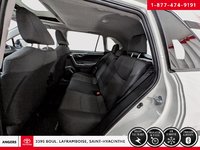 Toyota RAV4 XLE 2022-7