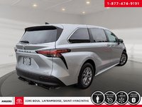 Toyota Sienna LE 2021-3