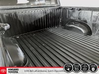 Toyota Tundra Limited Hybrid 2022-4