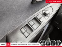 2020 Toyota Yaris Hatchback XLE-6