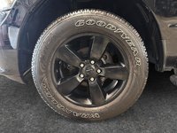 Ram 1500 Classic Express Night CrewCab V8 4x4 Boite de Fibre 2023-6