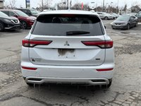 2023 Mitsubishi Outlander SE AWD-5