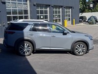 2022 Nissan Pathfinder PLATINUM AWD-3