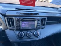 Toyota RAV4 LE 2018-3