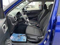 2023 Hyundai Venue Essential-7
