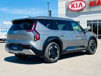 2026 Kia EV9 Land AWD w/ Premium Package-2