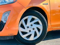 Toyota Prius c Technology 2015-4