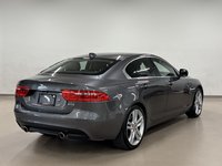 Jaguar XE 35t 3.0L AWD Prestige 2018-4