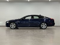 2017 Jaguar XJ 3.0L V6 AWD Portfolio-4