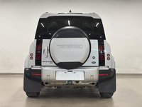 Land Rover Defender 110 P400 SE (2) 2023-4