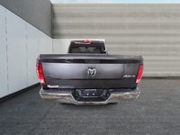 2022 Ram 1500 Classic SLT CREW CAB 4X4 // V8-2