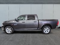 2022 Ram 1500 Classic SLT CREW CAB 4X4 // V8-4