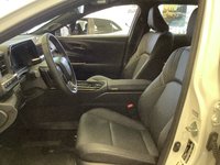 25 Toyota CROWN SIGNIA Limited-7