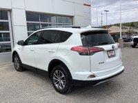 2017 Toyota RAV4 XLE HYBRID-6