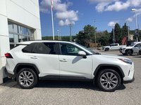 2023 Toyota RAV4 XLE-3