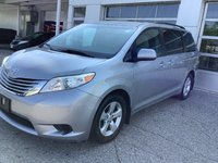 2017 Toyota SIENNA LE-1