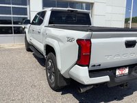 26 Toyota TACOMA 4X4-7