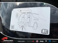 Chrysler Pacifica Hybrid PINNACLE 2024-9