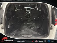 Chrysler Pacifica Touring 2023-8