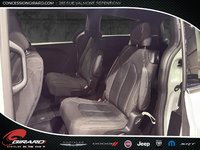 Chrysler Pacifica Touring 2023-12