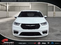 Chrysler Pacifica Touring 2023-1