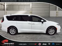 Chrysler Pacifica Touring 2023-3