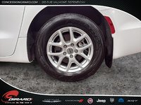 Chrysler Pacifica Touring 2023-9