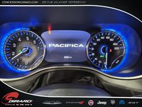 Chrysler Pacifica Touring 2023-20